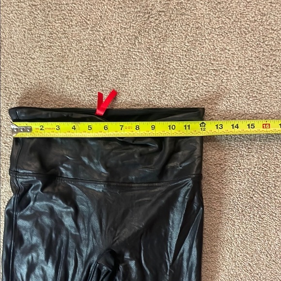 SPANX Shiny Black Leggings - Picture 3 of 4